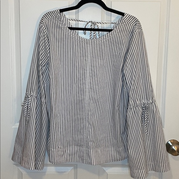 Belle Sky Nay and White Striped Blouse Women’s 2x EUC - Picture 1 of 8